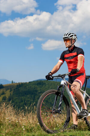 professional-cyclist-sportswear-helmet-cycling-mountain-bicycle